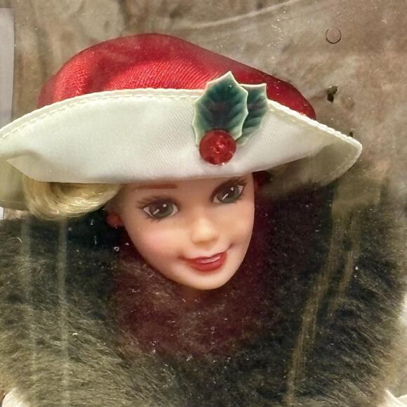 Vintage Holiday Memories Barbie Doll Hallmark Special Edition 1995 Boxed - Picture 1 of 13
